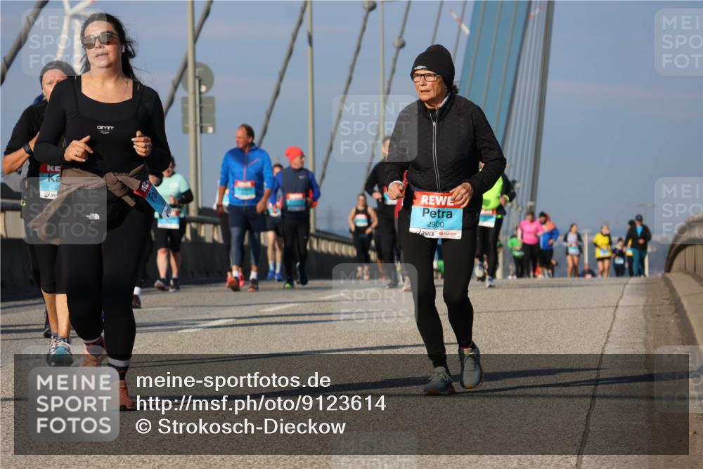03.10.2025 - Köhlbrandbrückenlauf Strokosch-Dieckow http://msf.ph/oto/9123614 03.10.2025 10:02:08 Position 2 2900 meine-sportfotos.de