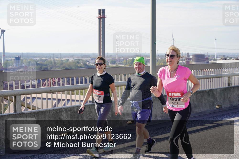 03.10.2025 - Köhlbrandbrückenlauf Michael Burmester http://msf.ph/oto/9123662 03.10.2025 13:06:27 Position 2 6000, 6711 meine-sportfotos.de