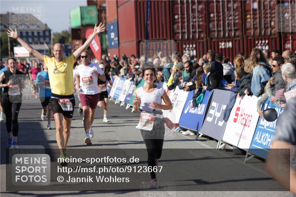 03.10.2025 - Köhlbrandbrückenlauf Jannik Wohlers http://msf.ph/oto/9123667 03.10.2025 13:05:44 Ziel 4066, 4133, 4278, 4290, 4296, 4332, 4335, 4336, 4413, 4467, 4564, 4599, 5468, 5676, 5964, 6281, 6631, 6642, 6786, 6787 meine-sportfotos.de