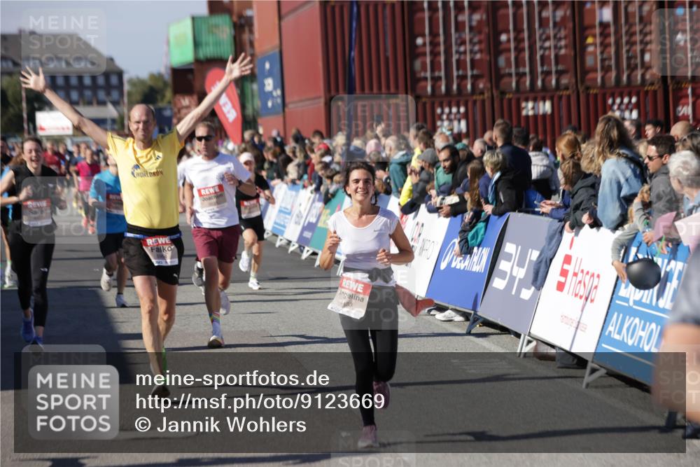03.10.2025 - Köhlbrandbrückenlauf Jannik Wohlers http://msf.ph/oto/9123669 03.10.2025 13:05:44 Ziel 4066, 4133, 4278, 4290, 4296, 4332, 4335, 4336, 4413, 4467, 4564, 4599, 5468, 5676, 5964, 6281, 6631, 6642, 6786, 6787 meine-sportfotos.de