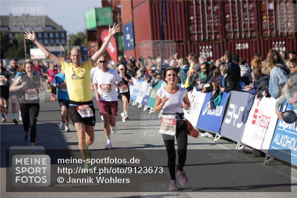 03.10.2025 - Köhlbrandbrückenlauf Jannik Wohlers http://msf.ph/oto/9123673 03.10.2025 13:05:44 Ziel 4066, 4133, 4278, 4290, 4296, 4332, 4335, 4336, 4413, 4467, 4564, 4599, 5468, 5676, 5964, 6281, 6631, 6642, 6786, 6787 meine-sportfotos.de