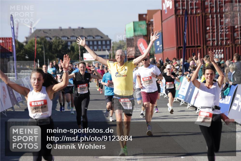 03.10.2025 - Köhlbrandbrückenlauf Jannik Wohlers http://msf.ph/oto/9123684 03.10.2025 13:05:45 Ziel 4066, 4133, 4278, 4290, 4296, 4332, 4335, 4336, 4413, 4467, 4564, 4599, 4643, 5676, 5964, 6281, 6631, 6642, 6786, 6787 meine-sportfotos.de