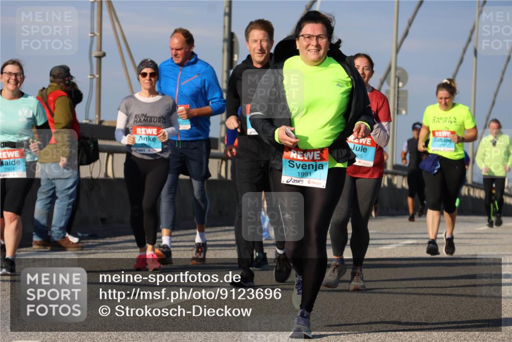 03.10.2025 - Köhlbrandbrückenlauf Strokosch-Dieckow http://msf.ph/oto/9123696 03.10.2025 10:02:20 Position 2 2924, 1991, 65 meine-sportfotos.de