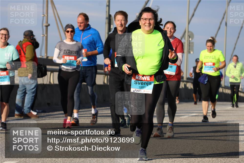 03.10.2025 - Köhlbrandbrückenlauf Strokosch-Dieckow http://msf.ph/oto/9123699 03.10.2025 10:02:20 Position 2 924, 1991, 65 meine-sportfotos.de