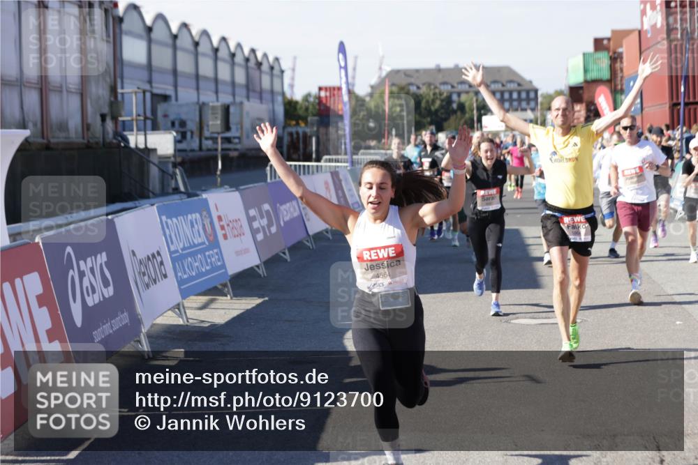 03.10.2025 - Köhlbrandbrückenlauf Jannik Wohlers http://msf.ph/oto/9123700 03.10.2025 13:05:46 Ziel 4066, 4133, 4290, 4296, 4332, 4335, 4336, 4413, 4467, 4564, 4599, 4643, 5676, 5964, 6281, 6631, 6642, 6786, 6787 meine-sportfotos.de