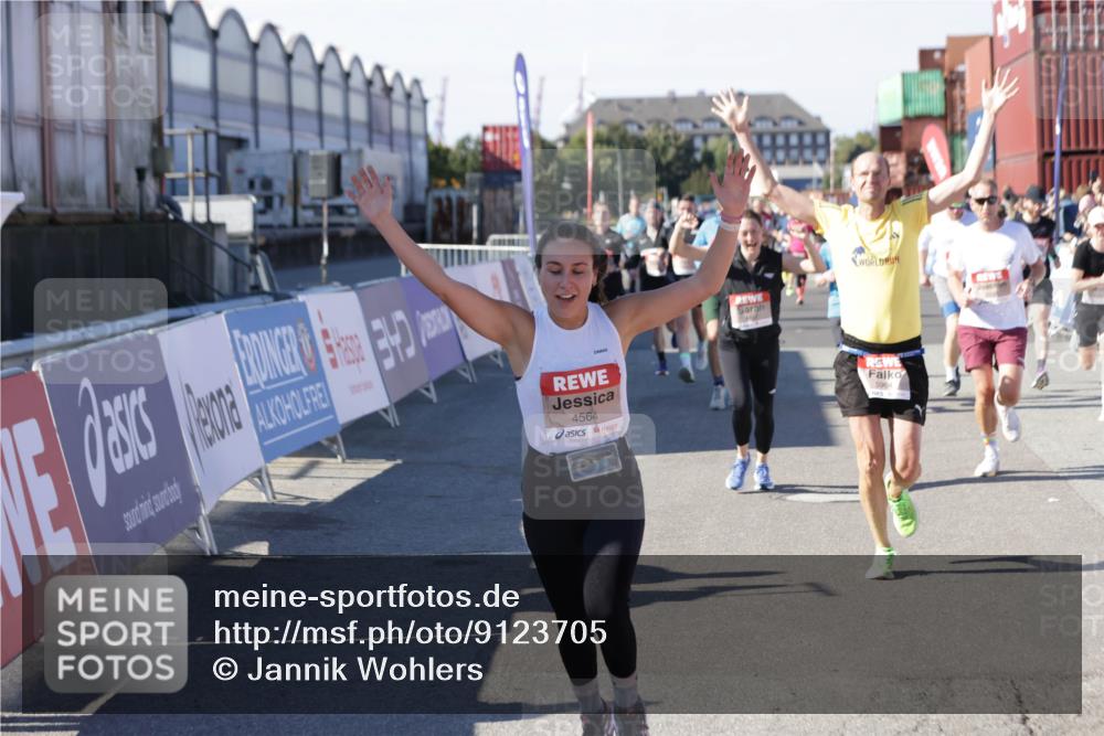03.10.2025 - Köhlbrandbrückenlauf Jannik Wohlers http://msf.ph/oto/9123705 03.10.2025 13:05:46 Ziel 4066, 4133, 4290, 4296, 4332, 4335, 4336, 4413, 4467, 4564, 4599, 4643, 5676, 5964, 6281, 6631, 6642, 6786, 6787 meine-sportfotos.de