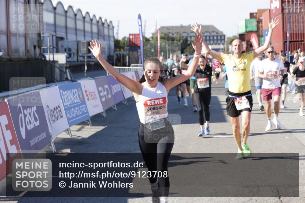 03.10.2025 - Köhlbrandbrückenlauf Jannik Wohlers http://msf.ph/oto/9123708 03.10.2025 13:05:46 Ziel 4066, 4133, 4290, 4296, 4332, 4335, 4336, 4413, 4467, 4564, 4599, 4643, 5676, 5964, 6281, 6631, 6642, 6786, 6787 meine-sportfotos.de