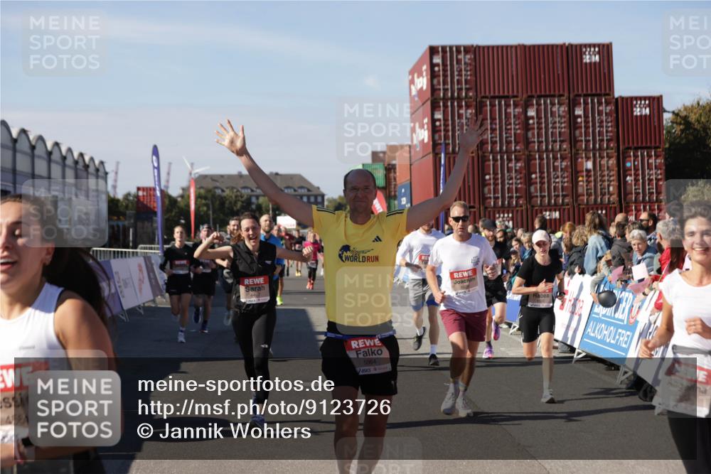 03.10.2025 - Köhlbrandbrückenlauf Jannik Wohlers http://msf.ph/oto/9123726 03.10.2025 13:05:47 Ziel 4066, 4133, 4290, 4296, 4332, 4335, 4336, 4413, 4467, 4564, 4599, 4643, 5676, 5764, 5964, 6281, 6631, 6642, 6786, 6787 meine-sportfotos.de