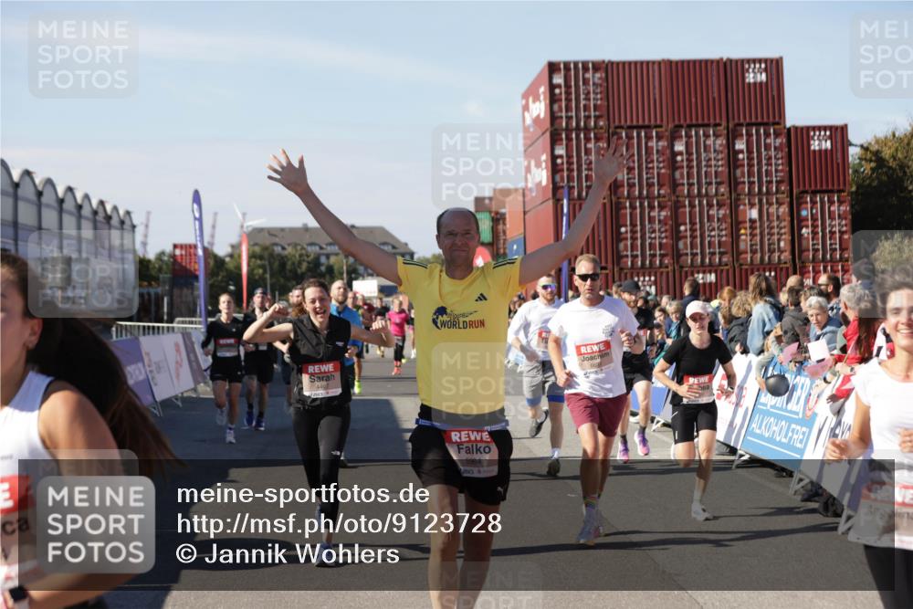 03.10.2025 - Köhlbrandbrückenlauf Jannik Wohlers http://msf.ph/oto/9123728 03.10.2025 13:05:47 Ziel 4066, 4133, 4290, 4296, 4332, 4335, 4336, 4413, 4467, 4564, 4599, 4643, 5676, 5764, 5964, 6281, 6631, 6642, 6786, 6787 meine-sportfotos.de