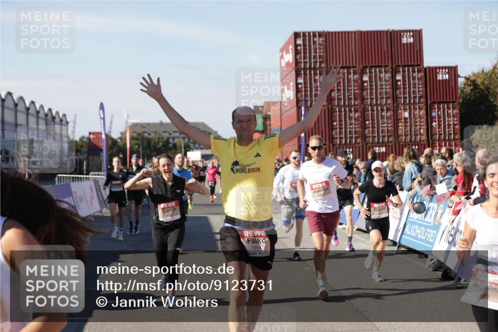 03.10.2025 - Köhlbrandbrückenlauf Jannik Wohlers http://msf.ph/oto/9123731 03.10.2025 13:05:47 Ziel 4066, 4133, 4290, 4296, 4332, 4335, 4336, 4413, 4467, 4564, 4599, 4643, 5676, 5764, 5964, 6281, 6631, 6642, 6786, 6787 meine-sportfotos.de