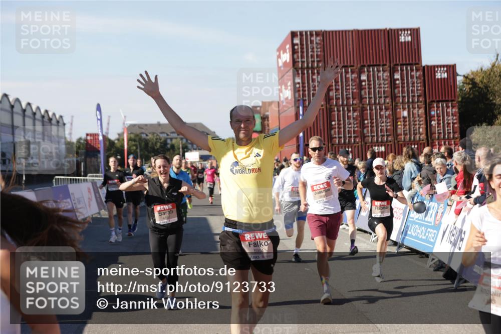 03.10.2025 - Köhlbrandbrückenlauf Jannik Wohlers http://msf.ph/oto/9123733 03.10.2025 13:05:47 Ziel 4066, 4133, 4290, 4296, 4332, 4335, 4336, 4413, 4467, 4564, 4599, 4643, 5676, 5764, 5964, 6281, 6631, 6642, 6786, 6787 meine-sportfotos.de
