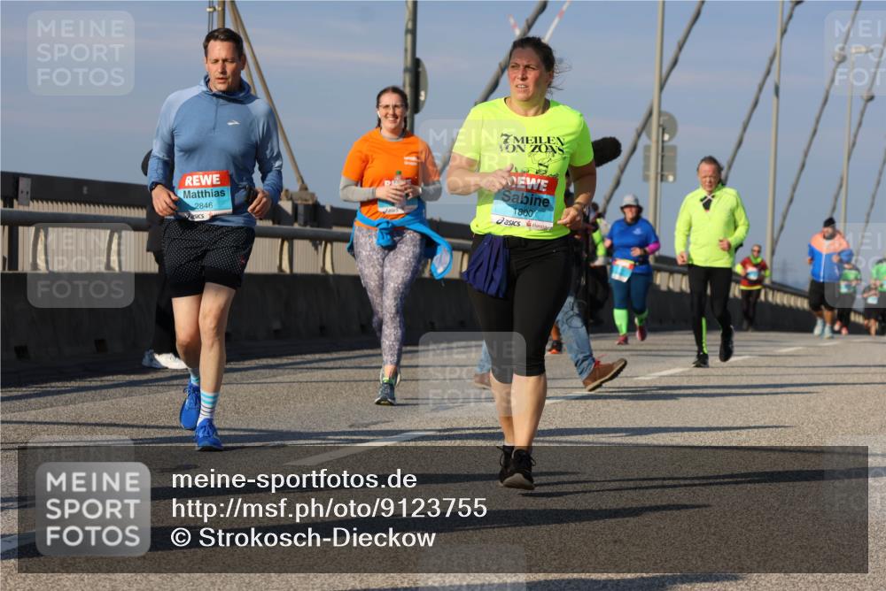 03.10.2025 - Köhlbrandbrückenlauf Strokosch-Dieckow http://msf.ph/oto/9123755 03.10.2025 10:02:25 Position 2 2846, 1800 meine-sportfotos.de