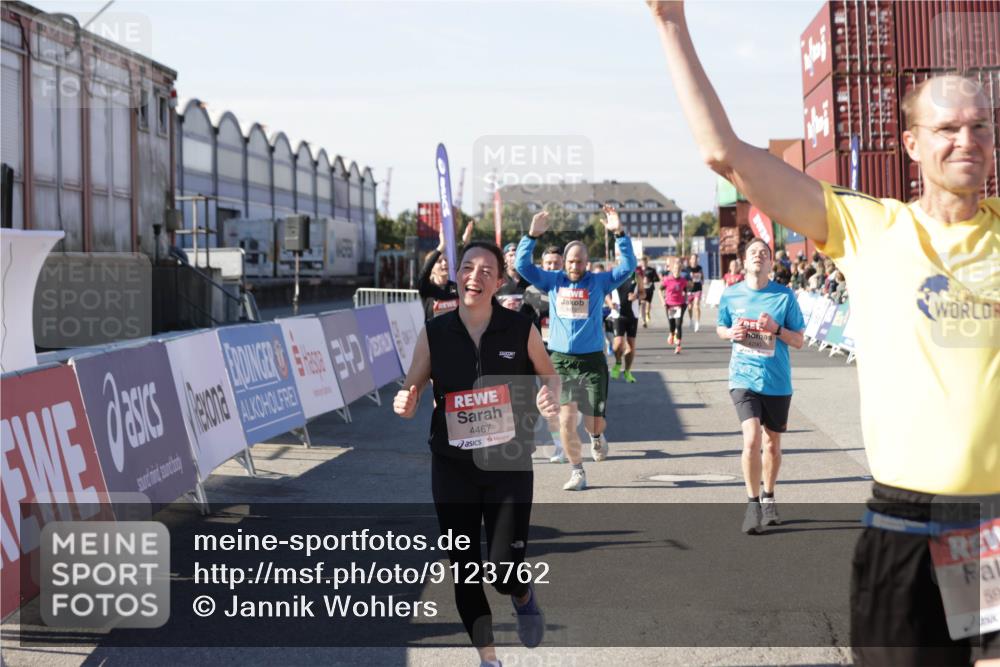 03.10.2025 - Köhlbrandbrückenlauf Jannik Wohlers http://msf.ph/oto/9123762 03.10.2025 13:05:48 Ziel 4066, 4133, 4290, 4296, 4332, 4335, 4336, 4413, 4467, 4564, 4599, 4643, 5676, 5764, 5964, 6631, 6642, 6720, 6786, 6787 meine-sportfotos.de