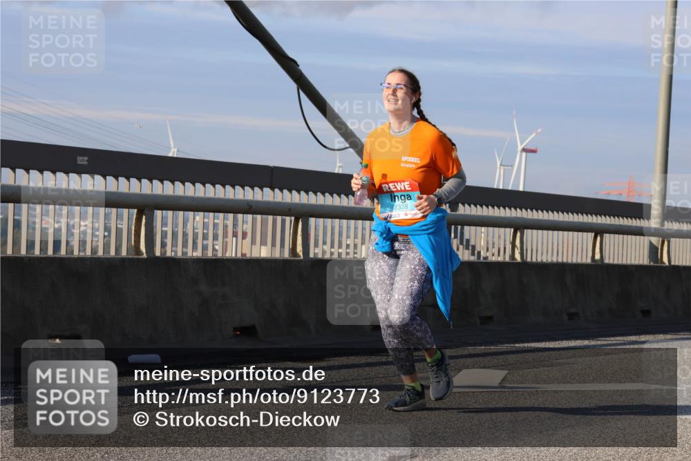 03.10.2025 - Köhlbrandbrückenlauf Strokosch-Dieckow http://msf.ph/oto/9123773 03.10.2025 10:02:31 Position 2 5180, 2400, 2338 meine-sportfotos.de