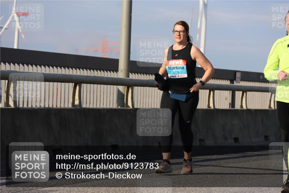 03.10.2025 - Köhlbrandbrückenlauf Strokosch-Dieckow http://msf.ph/oto/9123783 03.10.2025 10:02:33 Position 2 1728 meine-sportfotos.de