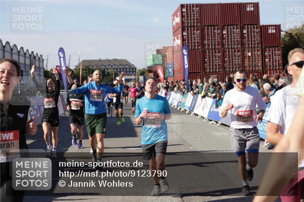 03.10.2025 - Köhlbrandbrückenlauf Jannik Wohlers http://msf.ph/oto/9123790 03.10.2025 13:05:49 Ziel 4066, 4133, 4290, 4296, 4332, 4335, 4336, 4413, 4467, 4564, 4599, 4643, 5676, 5764, 5964, 6631, 6642, 6720, 6786, 6787 meine-sportfotos.de