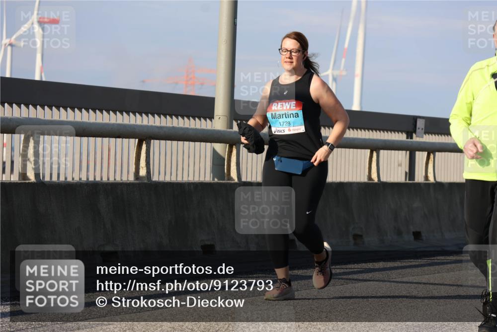 03.10.2025 - Köhlbrandbrückenlauf Strokosch-Dieckow http://msf.ph/oto/9123793 03.10.2025 10:02:33 Position 2 1728 meine-sportfotos.de