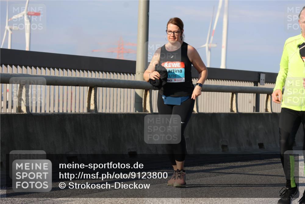 03.10.2025 - Köhlbrandbrückenlauf Strokosch-Dieckow http://msf.ph/oto/9123800 03.10.2025 10:02:33 Position 2 1728 meine-sportfotos.de