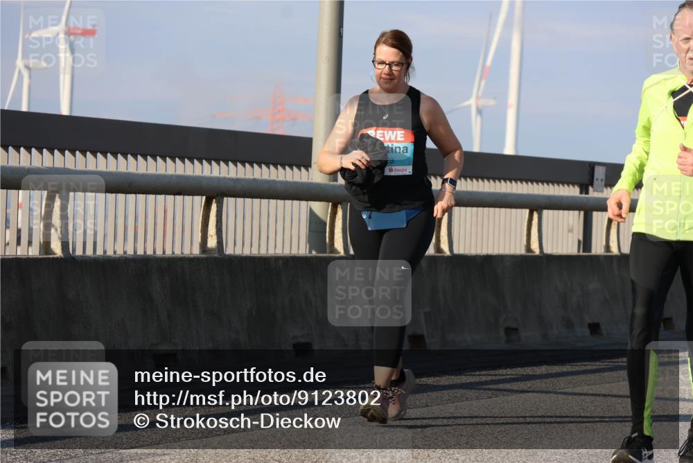 03.10.2025 - Köhlbrandbrückenlauf Strokosch-Dieckow http://msf.ph/oto/9123802 03.10.2025 10:02:33 Position 2 28 meine-sportfotos.de