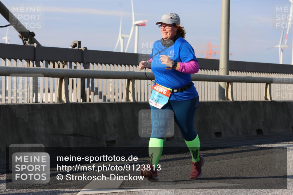 03.10.2025 - Köhlbrandbrückenlauf Strokosch-Dieckow http://msf.ph/oto/9123813 03.10.2025 10:02:37 Position 2 3814 meine-sportfotos.de