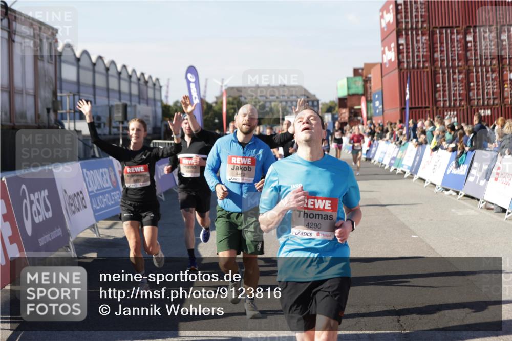 03.10.2025 - Köhlbrandbrückenlauf Jannik Wohlers http://msf.ph/oto/9123816 03.10.2025 13:05:50 Ziel 4066, 4133, 4290, 4296, 4332, 4335, 4336, 4413, 4467, 4564, 4599, 4643, 5676, 5764, 5964, 6214, 6533, 6631, 6642, 6720, 6786, 6787 meine-sportfotos.de