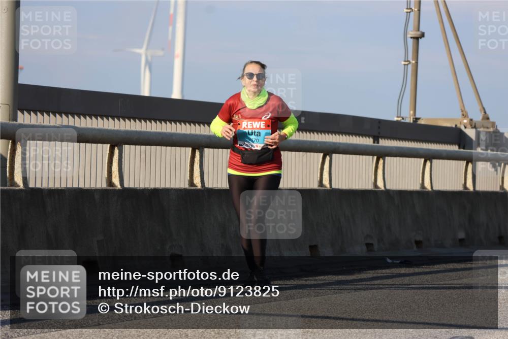 03.10.2025 - Köhlbrandbrückenlauf Strokosch-Dieckow http://msf.ph/oto/9123825 03.10.2025 10:02:45 Position 2 2170 meine-sportfotos.de
