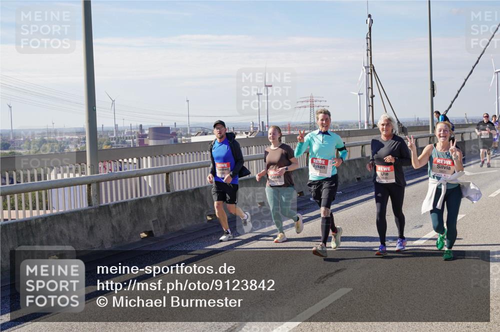 03.10.2025 - Köhlbrandbrückenlauf Michael Burmester http://msf.ph/oto/9123842 03.10.2025 13:06:41 Position 2 5835, 5831, 6161, 6160, 5832 meine-sportfotos.de