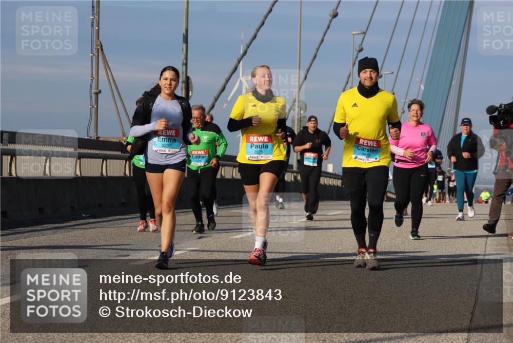 03.10.2025 - Köhlbrandbrückenlauf Strokosch-Dieckow http://msf.ph/oto/9123843 03.10.2025 10:02:48 Position 2 2875, 2872, 2297 meine-sportfotos.de
