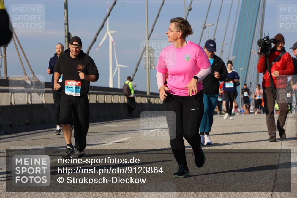 03.10.2025 - Köhlbrandbrückenlauf Strokosch-Dieckow http://msf.ph/oto/9123864 03.10.2025 10:02:52 Position 2 2636 meine-sportfotos.de