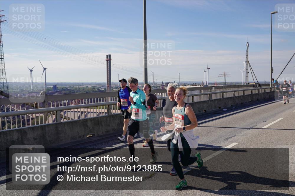 03.10.2025 - Köhlbrandbrückenlauf Michael Burmester http://msf.ph/oto/9123885 03.10.2025 13:06:43 Position 2 5831 meine-sportfotos.de