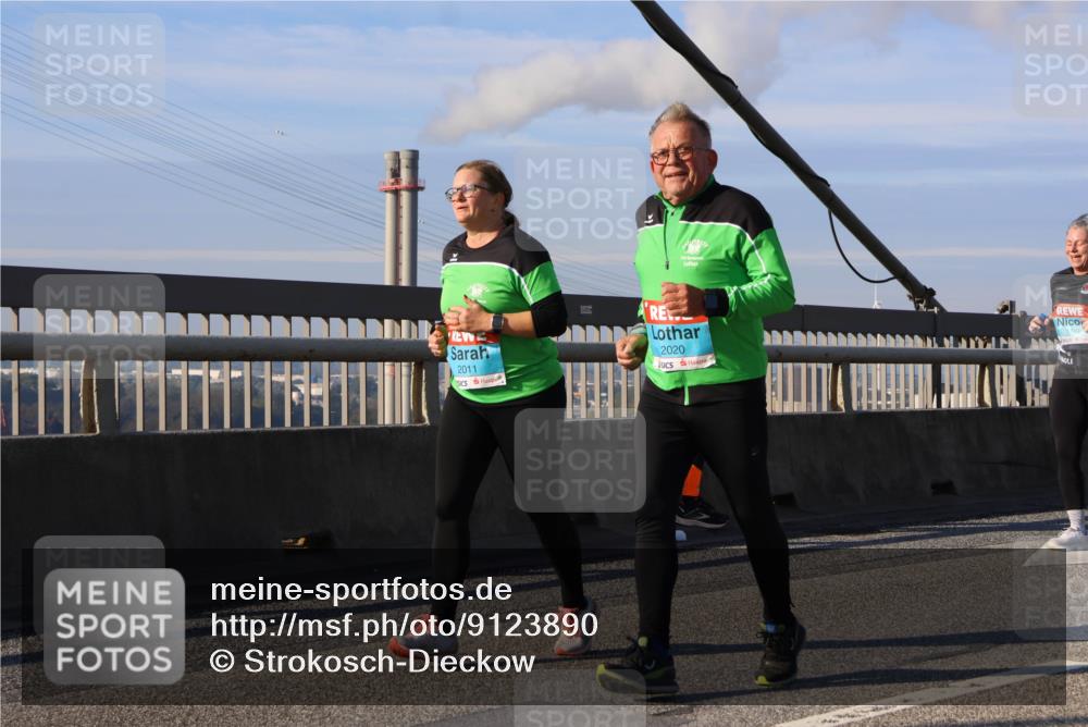 03.10.2025 - Köhlbrandbrückenlauf Strokosch-Dieckow http://msf.ph/oto/9123890 03.10.2025 10:02:55 Position 2 2011, 2020, 1749 meine-sportfotos.de