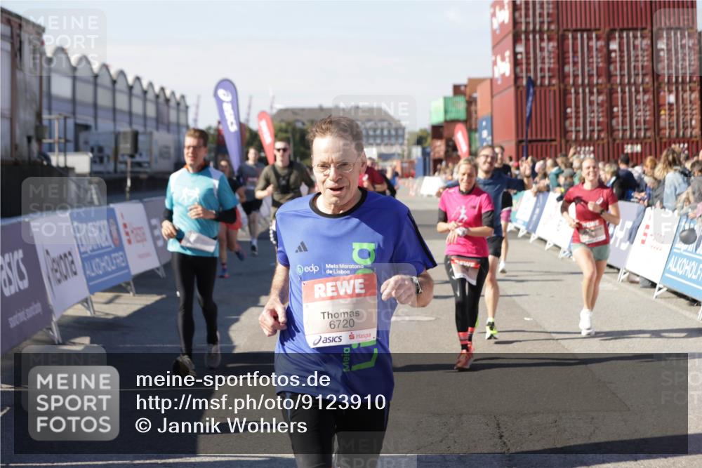 03.10.2025 - Köhlbrandbrückenlauf Jannik Wohlers http://msf.ph/oto/9123910 03.10.2025 13:05:56 Ziel 4066, 4133, 4290, 4302, 4327, 4328, 4335, 4336, 4413, 4467, 4599, 4643, 4761, 4954, 5096, 5764, 5964, 6158, 6214, 6305, 6533, 6631, 6642, 6720 meine-sportfotos.de
