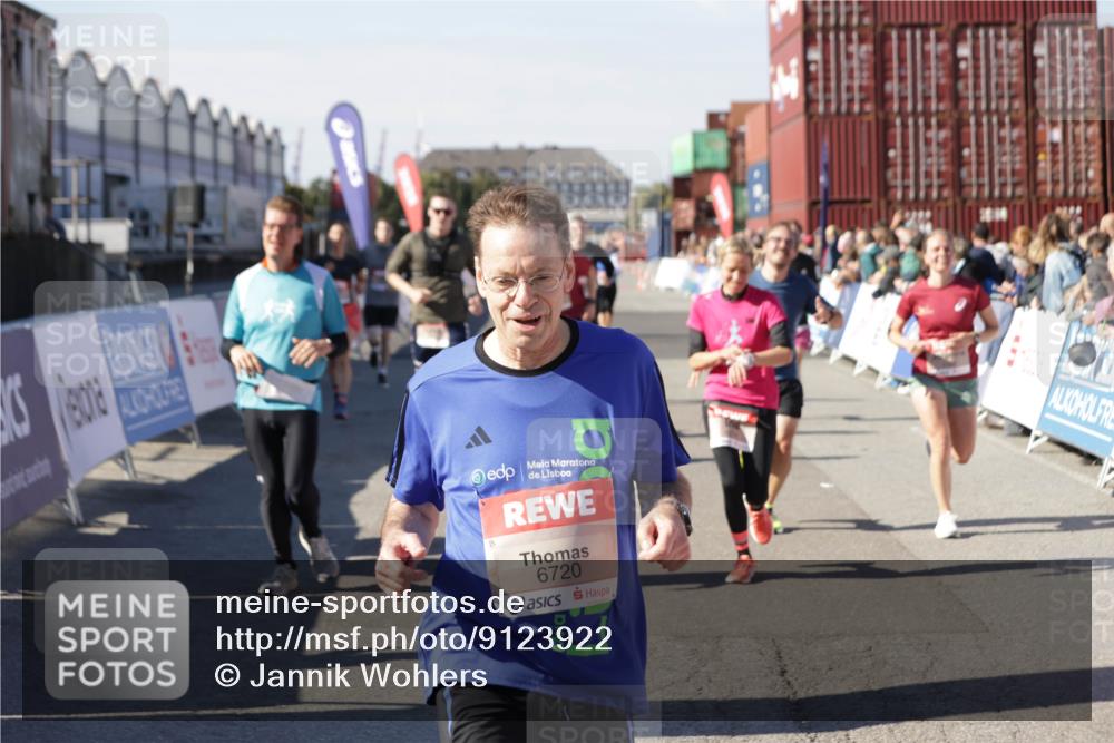 03.10.2025 - Köhlbrandbrückenlauf Jannik Wohlers http://msf.ph/oto/9123922 03.10.2025 13:05:56 Ziel 4066, 4133, 4290, 4302, 4327, 4328, 4335, 4336, 4413, 4467, 4599, 4643, 4761, 4954, 5096, 5764, 5964, 6158, 6214, 6305, 6533, 6631, 6642, 6720 meine-sportfotos.de