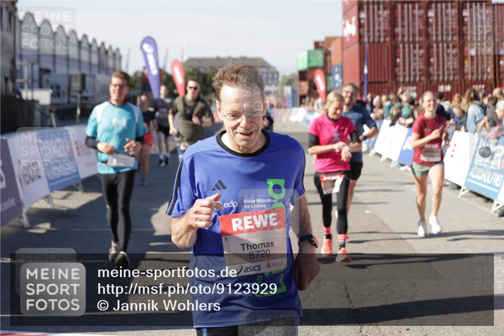 03.10.2025 - Köhlbrandbrückenlauf Jannik Wohlers http://msf.ph/oto/9123929 03.10.2025 13:05:56 Ziel 4066, 4133, 4290, 4302, 4327, 4328, 4335, 4336, 4413, 4467, 4599, 4643, 4761, 4954, 5096, 5764, 5964, 6158, 6214, 6305, 6533, 6631, 6642, 6720 meine-sportfotos.de