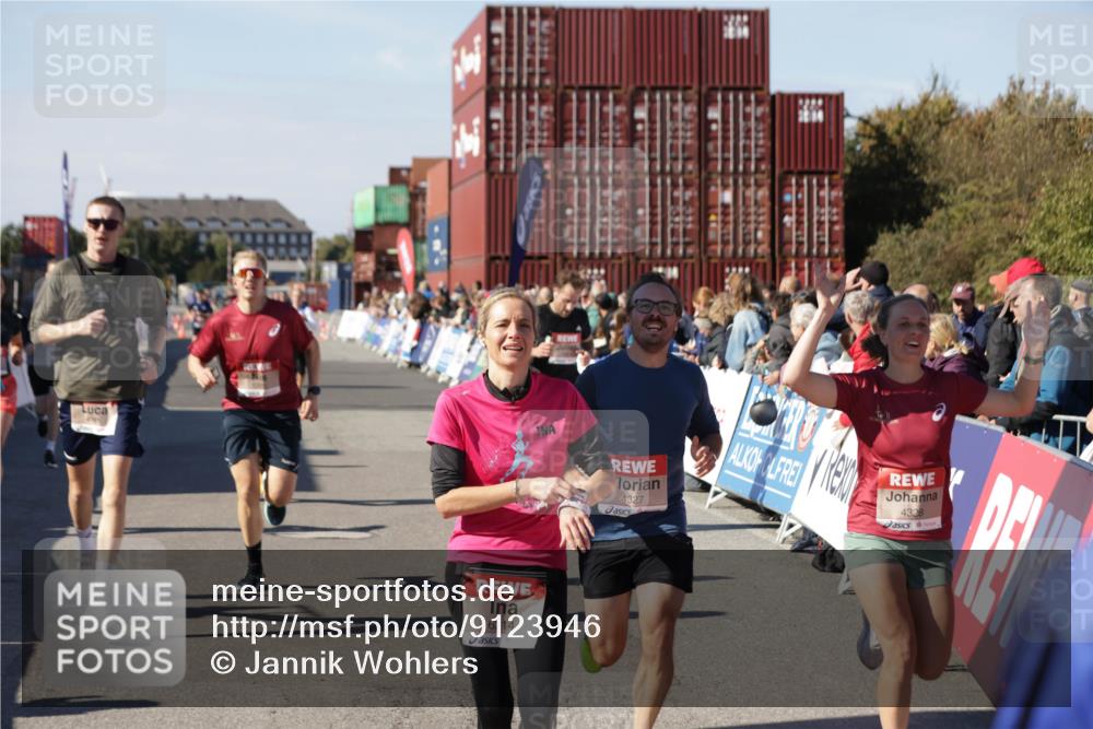 03.10.2025 - Köhlbrandbrückenlauf Jannik Wohlers http://msf.ph/oto/9123946 03.10.2025 13:05:57 Ziel 4066, 4290, 4302, 4327, 4328, 4335, 4336, 4413, 4467, 4599, 4643, 4761, 4954, 5096, 5764, 6158, 6214, 6305, 6510, 6533, 6631, 6642, 6720 meine-sportfotos.de