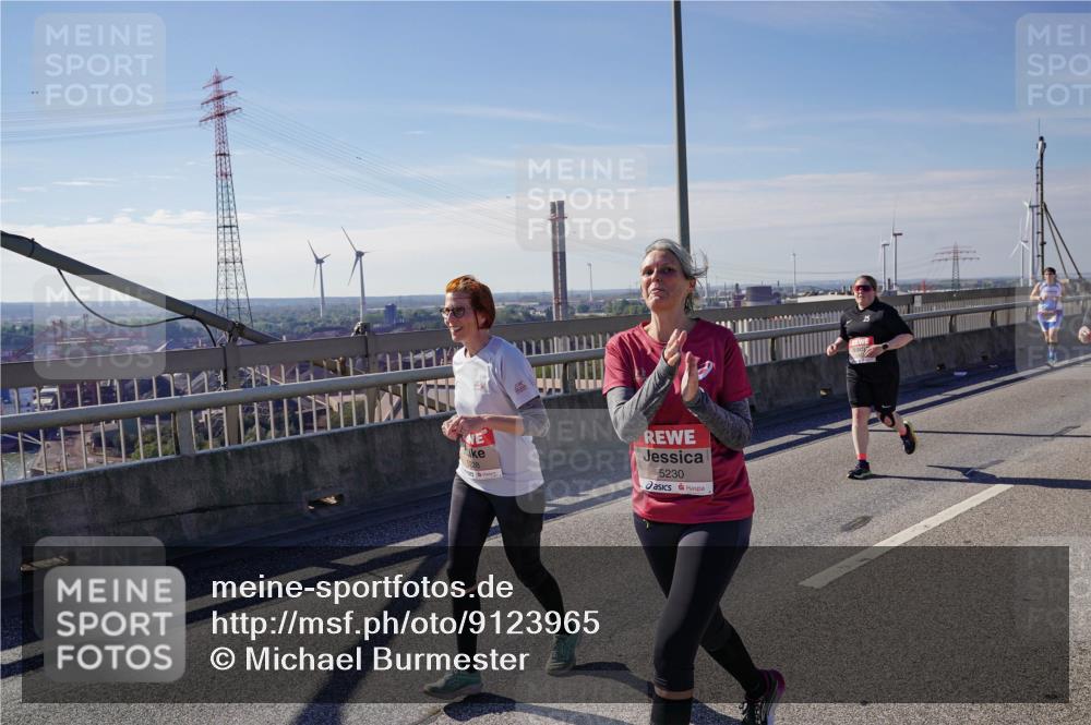 03.10.2025 - Köhlbrandbrückenlauf Michael Burmester http://msf.ph/oto/9123965 03.10.2025 13:06:48 Position 2 5230 meine-sportfotos.de