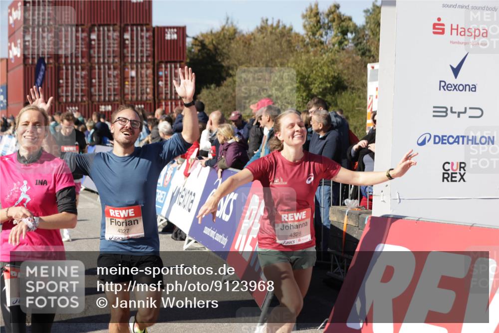 03.10.2025 - Köhlbrandbrückenlauf Jannik Wohlers http://msf.ph/oto/9123968 03.10.2025 13:05:58 Ziel 4066, 4290, 4302, 4327, 4328, 4335, 4336, 4413, 4643, 4761, 4954, 5096, 5764, 6158, 6214, 6305, 6510, 6533, 6631, 6642, 6720 meine-sportfotos.de