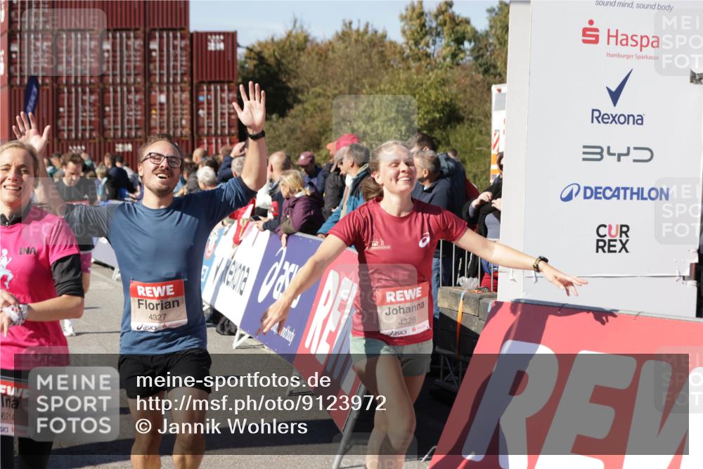 03.10.2025 - Köhlbrandbrückenlauf Jannik Wohlers http://msf.ph/oto/9123972 03.10.2025 13:05:58 Ziel 4066, 4290, 4302, 4327, 4328, 4335, 4336, 4413, 4643, 4761, 4954, 5096, 5764, 6158, 6214, 6305, 6510, 6533, 6631, 6642, 6720 meine-sportfotos.de