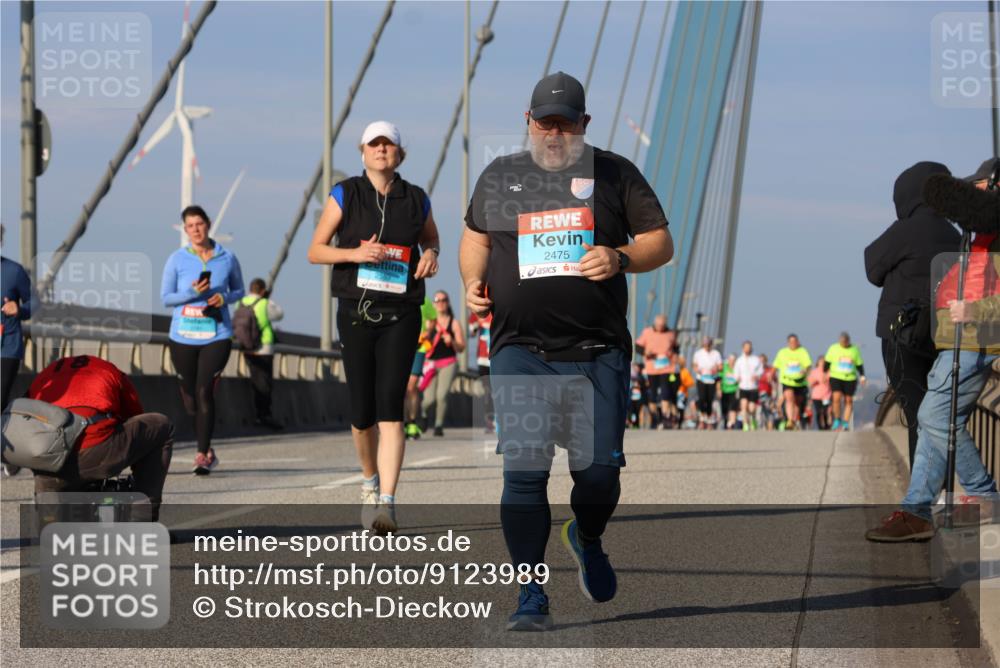 03.10.2025 - Köhlbrandbrückenlauf Strokosch-Dieckow http://msf.ph/oto/9123989 03.10.2025 10:03:22 Position 2 2553, 2475 meine-sportfotos.de