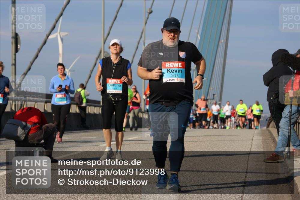 03.10.2025 - Köhlbrandbrückenlauf Strokosch-Dieckow http://msf.ph/oto/9123998 03.10.2025 10:03:22 Position 2 2553, 2475 meine-sportfotos.de