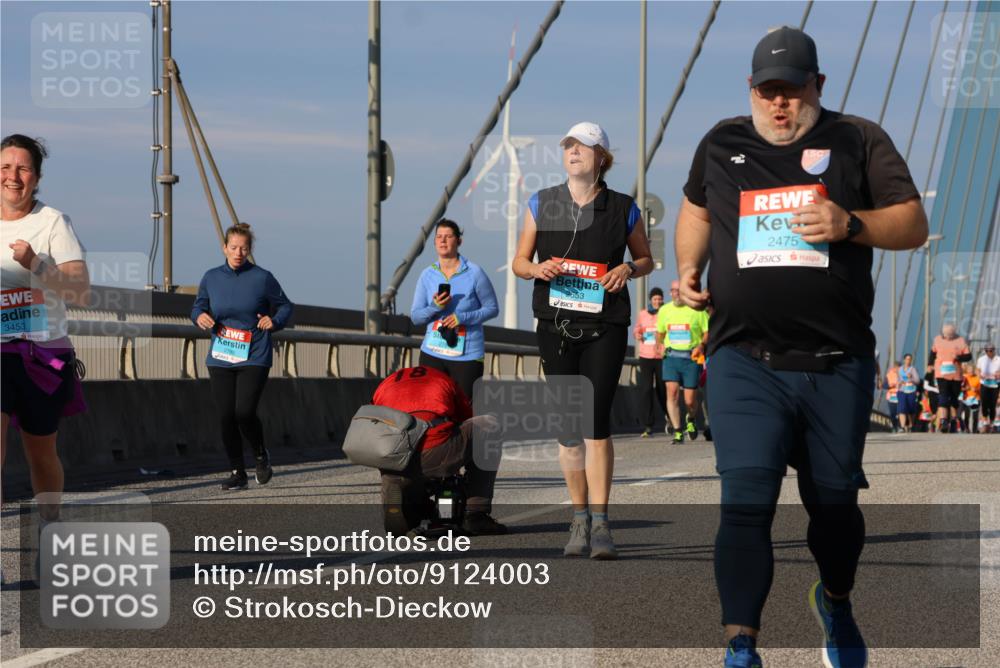 03.10.2025 - Köhlbrandbrückenlauf Strokosch-Dieckow http://msf.ph/oto/9124003 03.10.2025 10:03:23 Position 2 3453, 2553, 2475 meine-sportfotos.de