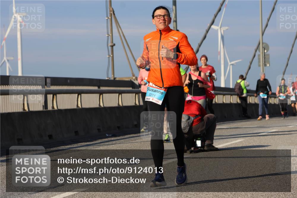 03.10.2025 - Köhlbrandbrückenlauf Strokosch-Dieckow http://msf.ph/oto/9124013 03.10.2025 10:03:32 Position 2 2211 meine-sportfotos.de