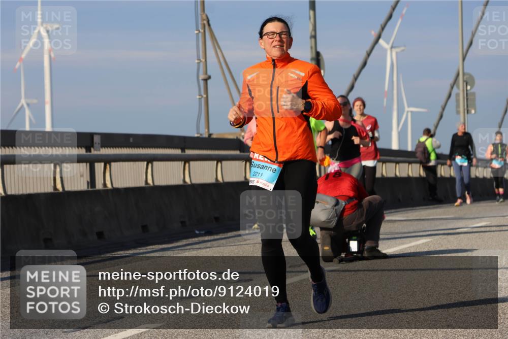 03.10.2025 - Köhlbrandbrückenlauf Strokosch-Dieckow http://msf.ph/oto/9124019 03.10.2025 10:03:32 Position 2 100, 2211 meine-sportfotos.de