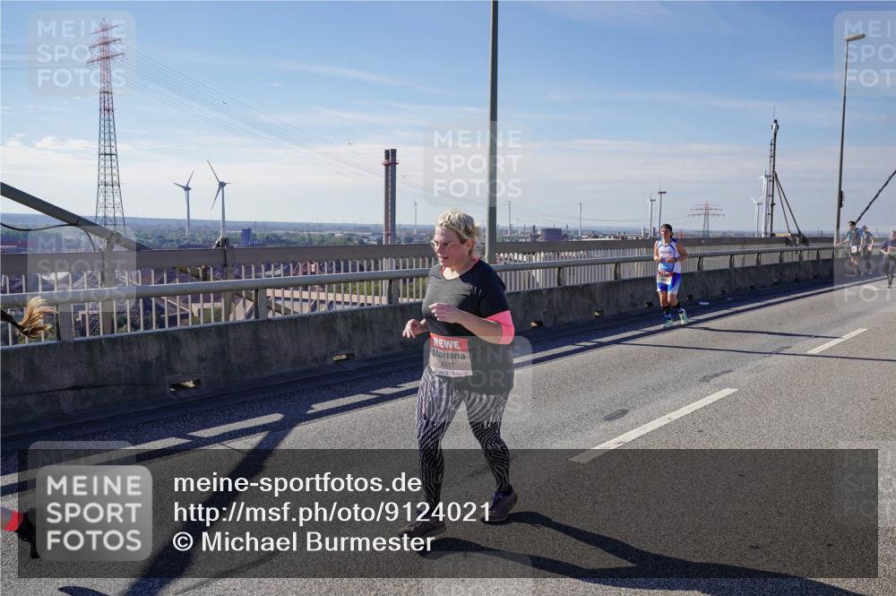 03.10.2025 - Köhlbrandbrückenlauf Michael Burmester http://msf.ph/oto/9124021 03.10.2025 13:06:51 Position 2 6317 meine-sportfotos.de