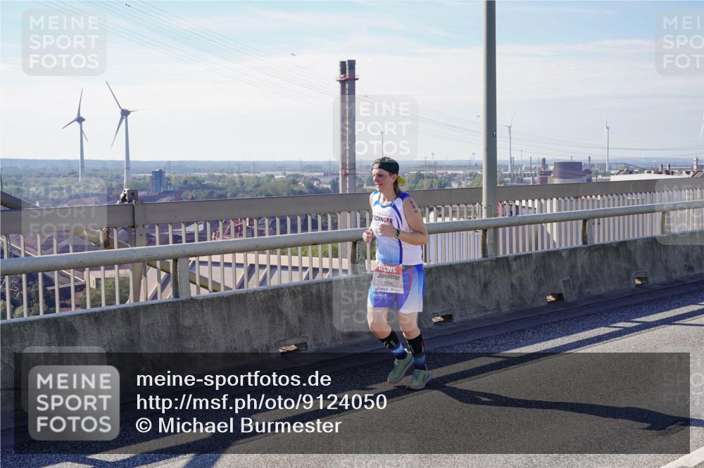 03.10.2025 - Köhlbrandbrückenlauf Michael Burmester http://msf.ph/oto/9124050 03.10.2025 13:06:54 Position 2 5990 meine-sportfotos.de