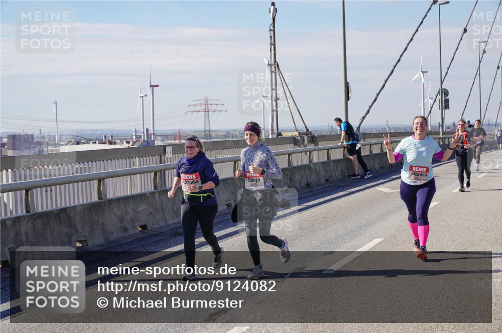03.10.2025 - Köhlbrandbrückenlauf Michael Burmester http://msf.ph/oto/9124082 03.10.2025 13:06:57 Position 2 5613, 6527 meine-sportfotos.de