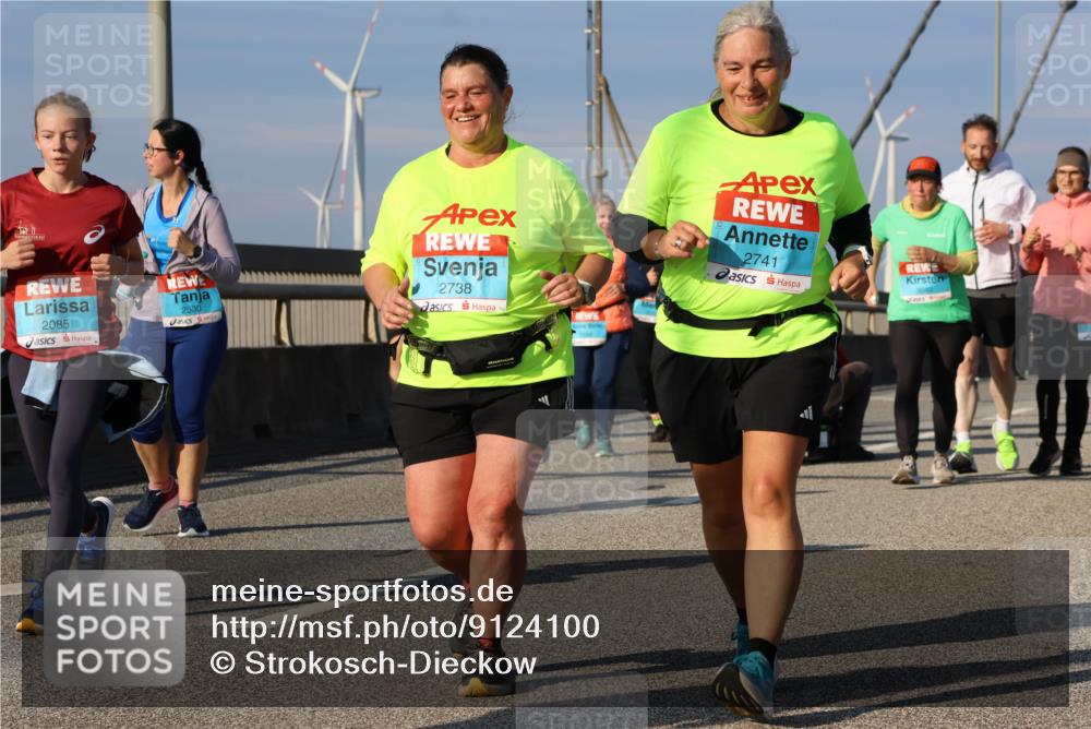 03.10.2025 - Köhlbrandbrückenlauf Strokosch-Dieckow http://msf.ph/oto/9124100 03.10.2025 10:03:55 Position 2 2530, 2738, 2741, 3040, 2085 meine-sportfotos.de