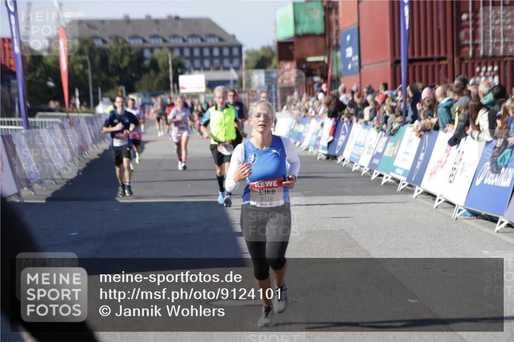 03.10.2025 - Köhlbrandbrückenlauf Jannik Wohlers http://msf.ph/oto/9124101 03.10.2025 13:06:02 Ziel 4302, 4327, 4328, 4504, 4761, 4954, 5096, 5764, 6158, 6214, 6305, 6510, 6533, 6720 meine-sportfotos.de