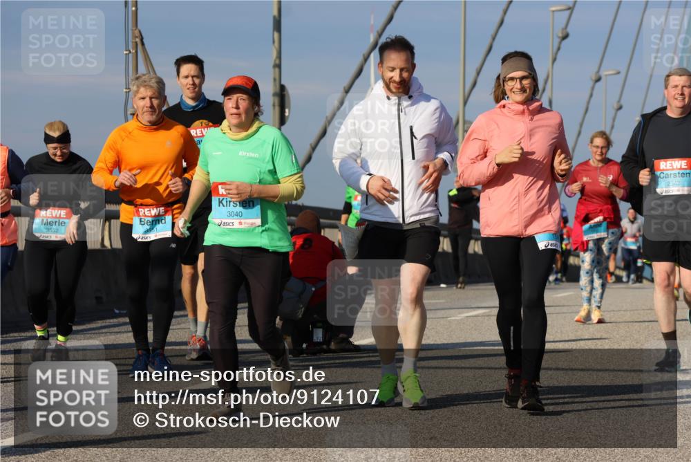 03.10.2025 - Köhlbrandbrückenlauf Strokosch-Dieckow http://msf.ph/oto/9124107 03.10.2025 10:03:57 Position 2 3552, 3551, 3040, 2348 meine-sportfotos.de
