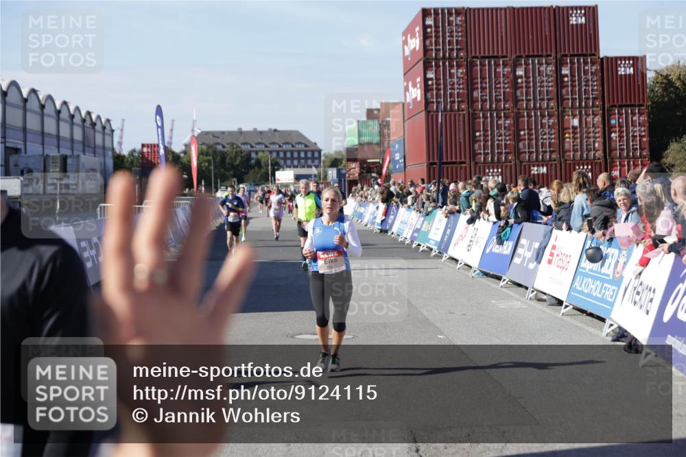 03.10.2025 - Köhlbrandbrückenlauf Jannik Wohlers http://msf.ph/oto/9124115 03.10.2025 13:06:03 Ziel 4302, 4327, 4328, 4504, 4635, 4761, 4954, 5096, 5764, 6158, 6214, 6305, 6510, 6533, 6720 meine-sportfotos.de
